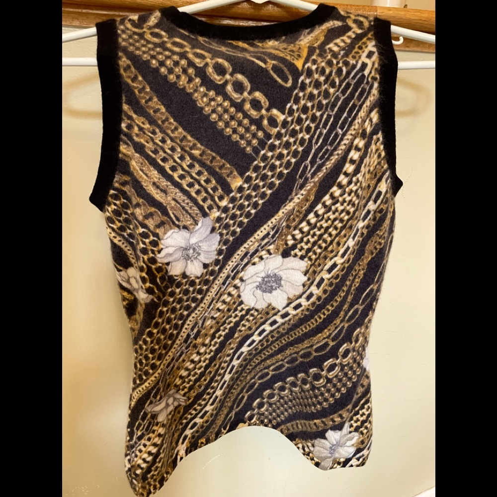 Neiman Marcus Sleeveless Top